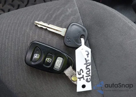 2015 Hyundai Elantra Se z USA, uszkodzony, nr VIN 5NPDH4AE6FH547426